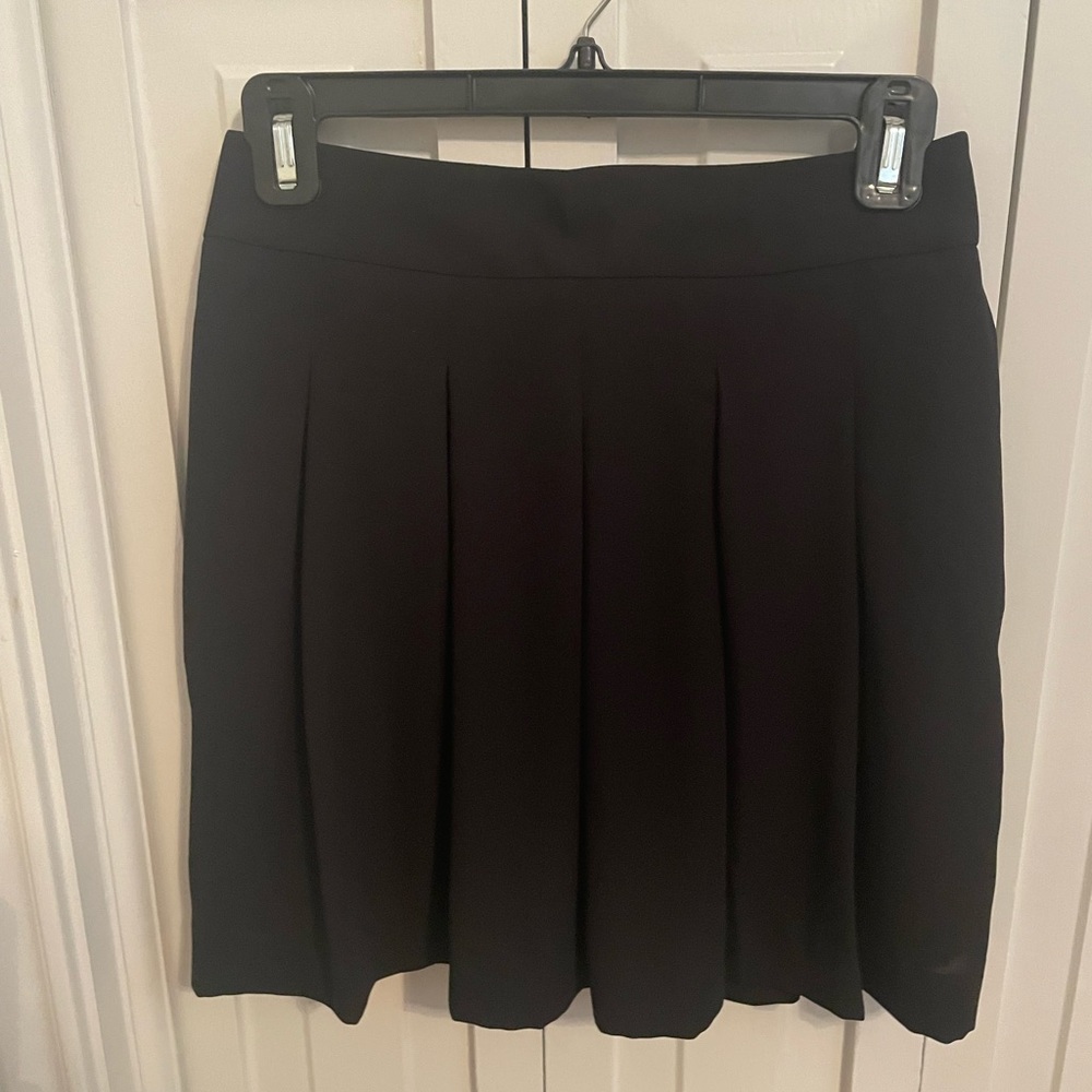 Size 0 Banana Republic black skirt